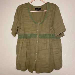 SB Suzanne Betro empire waist blouse, size 2X.